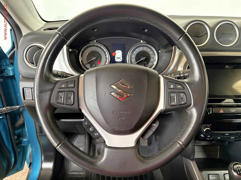 Suzuki Vitara (2020) 1.4T 4x4, 1.maj,ČR, Premium - fotka 15 z 15