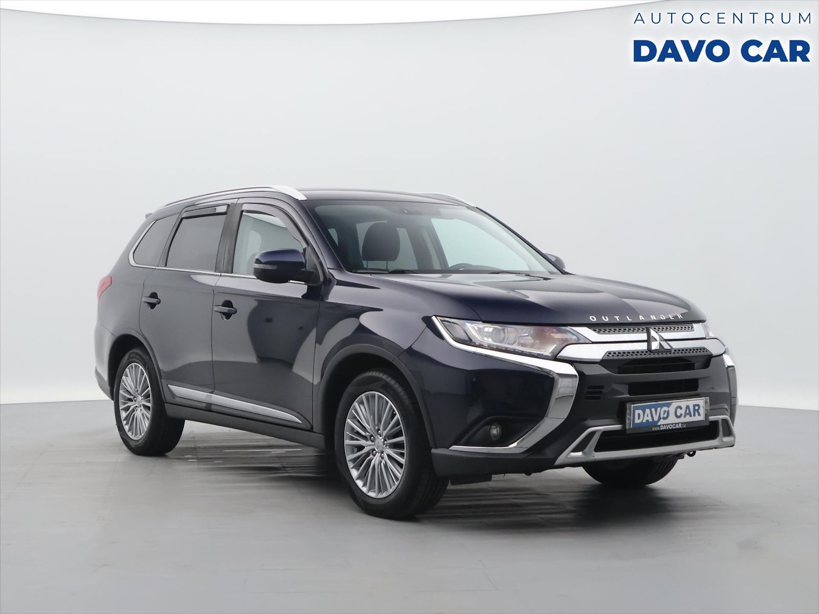 Mitsubishi Outlander 2,0 INTENSE MIVEC 110kW CVT 2W