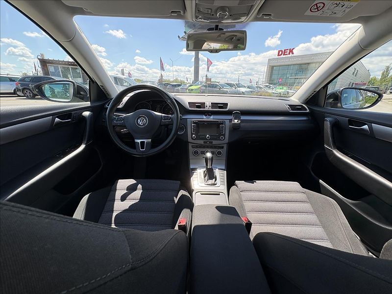 Volkswagen Passat 2,0 TDi130kW Xen,ACC,Pano,NezT - fotka 11 z 41