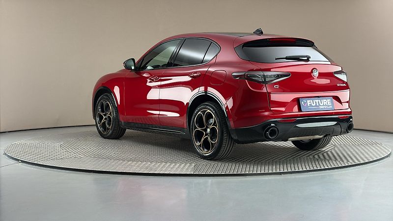 Alfa Romeo Stelvio 2.0 GME AUT AWD Intensa - fotka 2 z 42