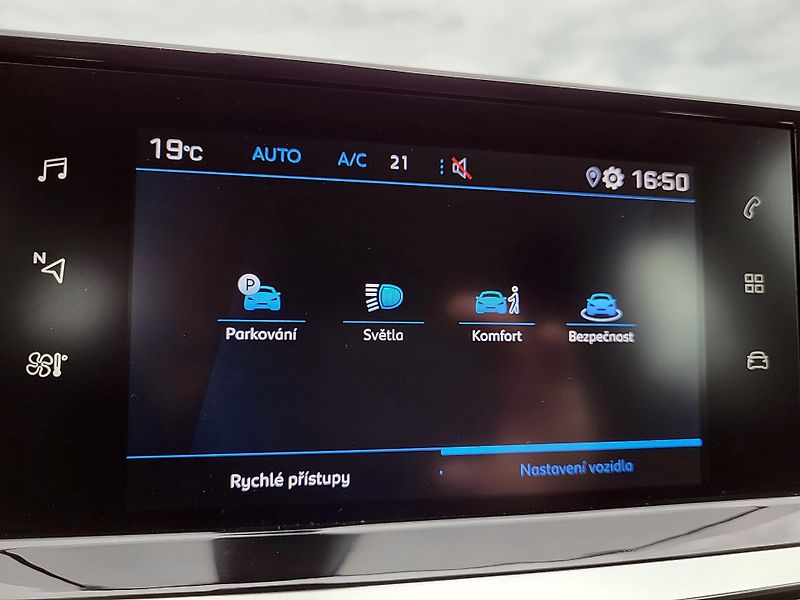Peugeot 2008 1.5 BlueHDi 102k ACTIVE *ČR - fotka 15 z 46