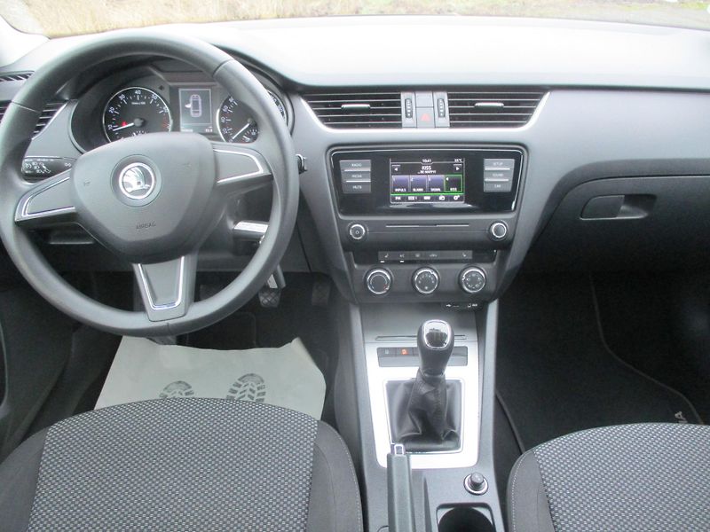 Škoda Octavia 1.2TSi 81kW AMB VÝHŘEV 2x PNEU - fotka 17 z 48