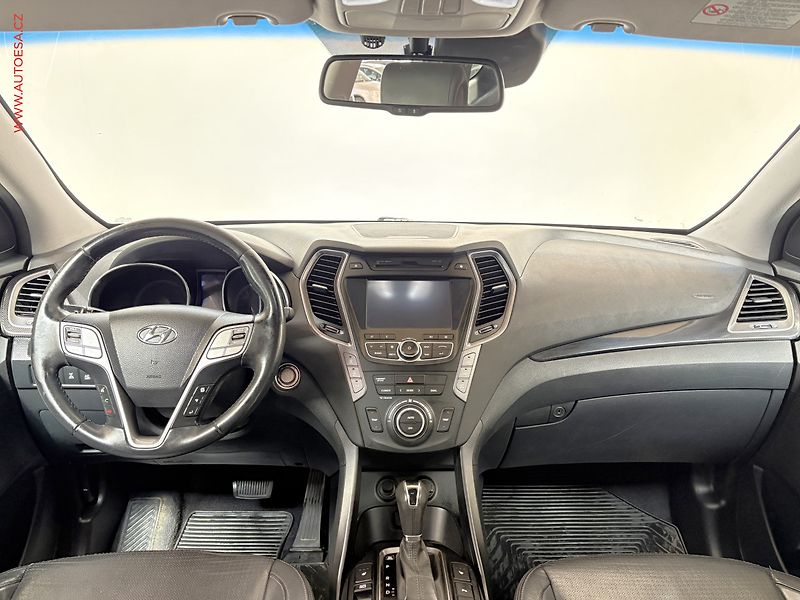 Hyundai Santa Fe (2012) 2.2 CRDi 4x4, Premium - fotka 8 z 18