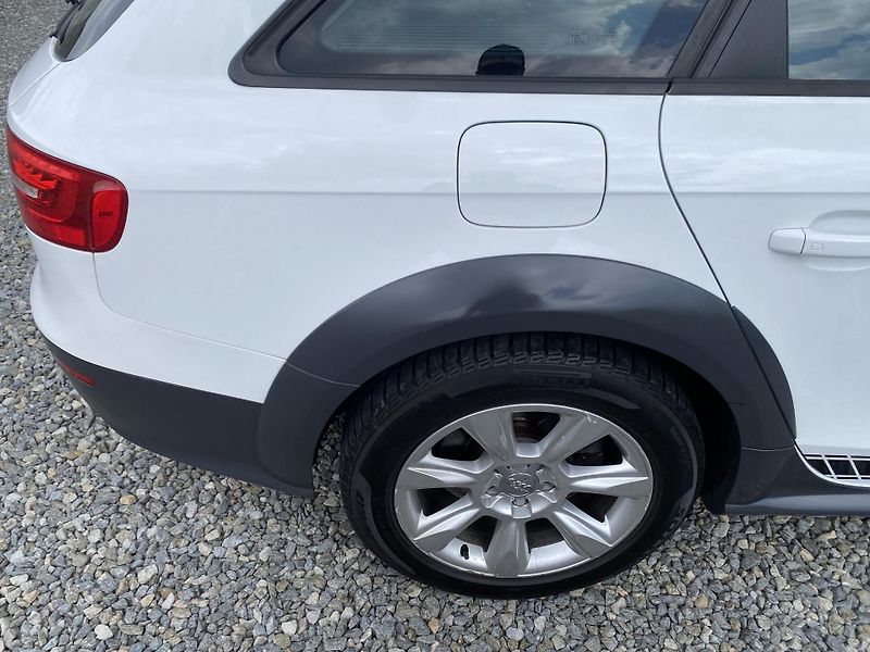 Audi A4 Allroad 2.0TDi 190PS 4x4 AUT SERVIS 1A - fotka 49 z 151