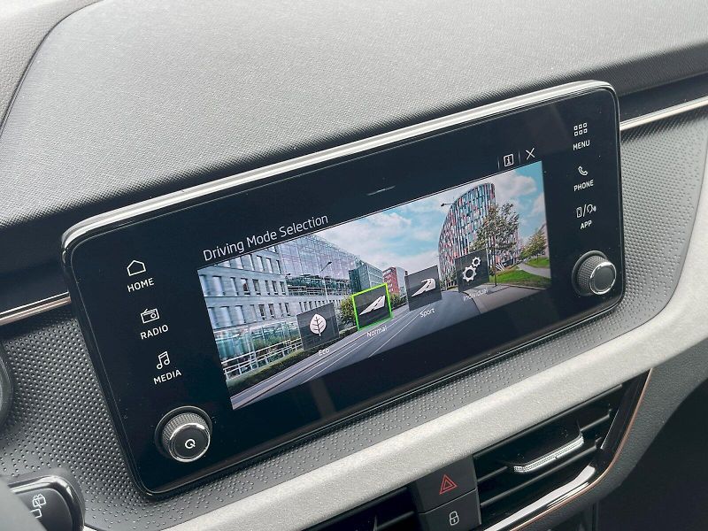 Škoda Kamiq (2026) 1,0 TSI / 85 kW DSG Top Select - fotka 21 z 30