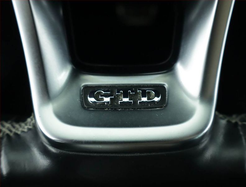 Volkswagen Golf (2017) 2.0 TDI GTD, Automat - fotka 21 z 25