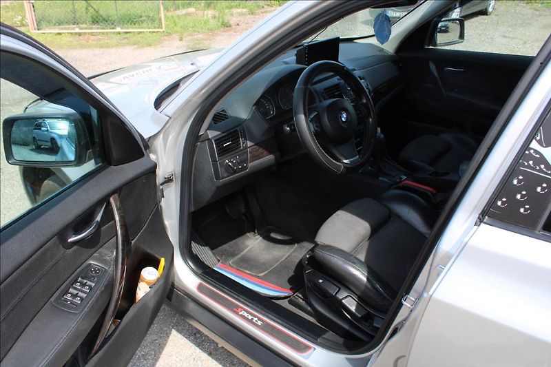 BMW X3 2,0 D  4 x 4, AUTOMAT - fotka 8 z 26