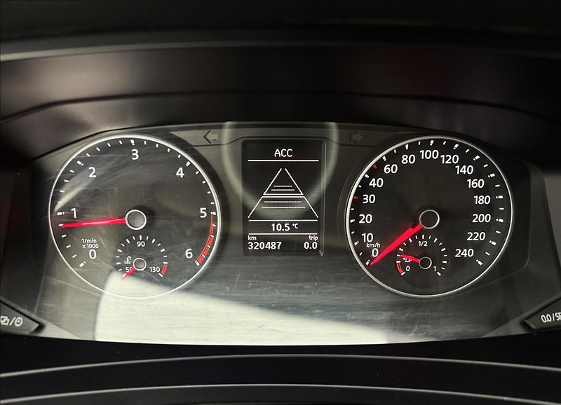 Volkswagen Caravelle 2,0 110kW DSG NZTOP LONG TZ - fotka 13 z 39
