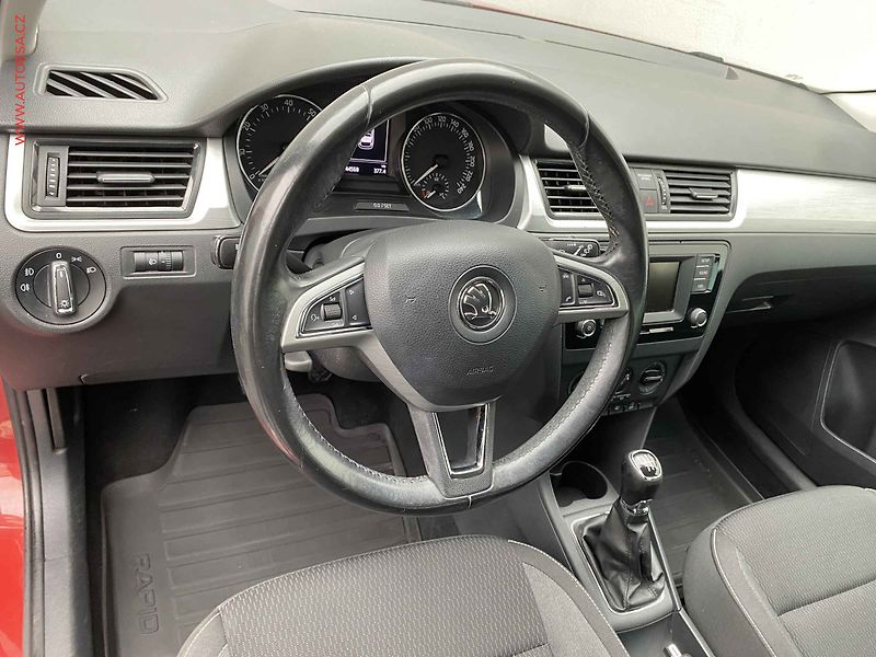 Škoda Rapid (2016) 1.2 TSi, 2.maj,ČR, STK5/28 - fotka 12 z 16
