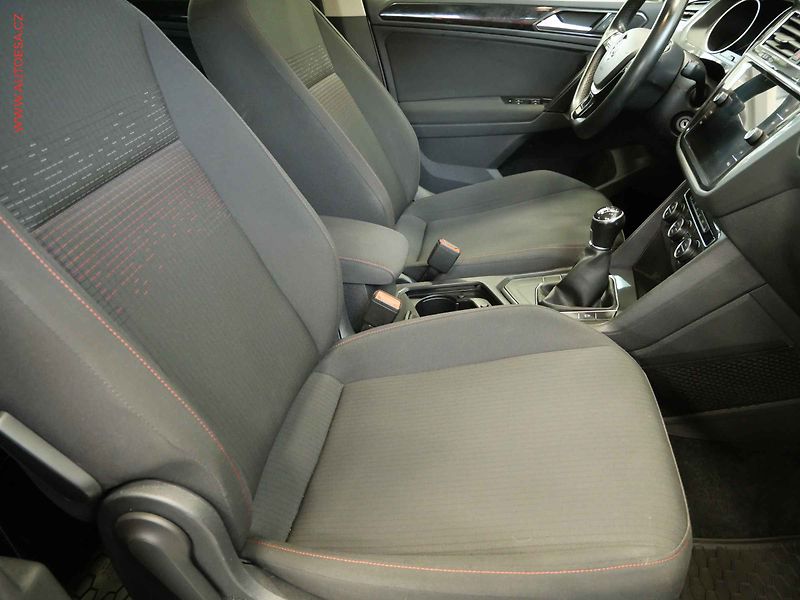 Volkswagen Tiguan (2017) 2.0TDi, Comfortline, TZ, navi - fotka 11 z 22