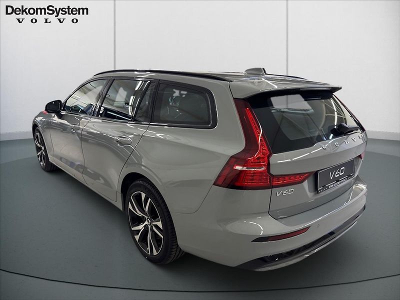 Volvo V60 (2025) 2,0 B4 FWD Plus Dark 5418 - fotka 4 z 15
