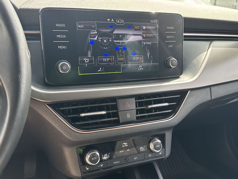 Škoda Kamiq (2022) 1.5 TSI Style - fotka 12 z 29