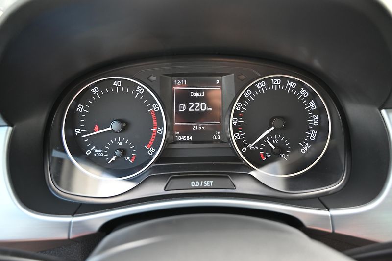 Škoda Fabia 1.2TSI 81KW DSG Rezervace 5/16 - fotka 12 z 49