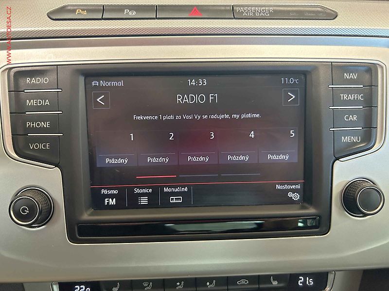 Volkswagen Passat (2015) 1.4TSi, 1.maj, LED, navi - fotka 14 z 18