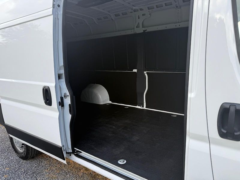 Dodge RAM (2025) PROMASTER 3500 3.6L VVT - fotka 6 z 14