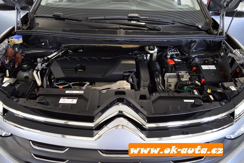 Citroën C5 Aircross HYBRID 225 ě-EAT8 165 kW-DPH - fotka 63 z 68