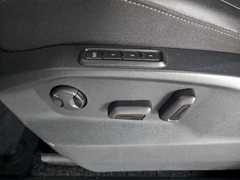 Seat Tarraco (2019) 2.0TDI 140kW 4x4 Xcellence DSG - fotka 26 z 35
