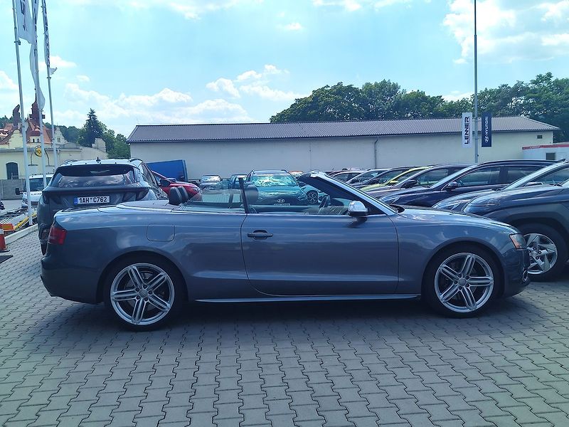 Audi S5 3.0 TFSI/245kW V6 Cabrio 4x4 - fotka 7 z 35