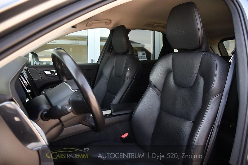 Volvo XC60 B4 INSCRIPTION AWD - fotka 12 z 53