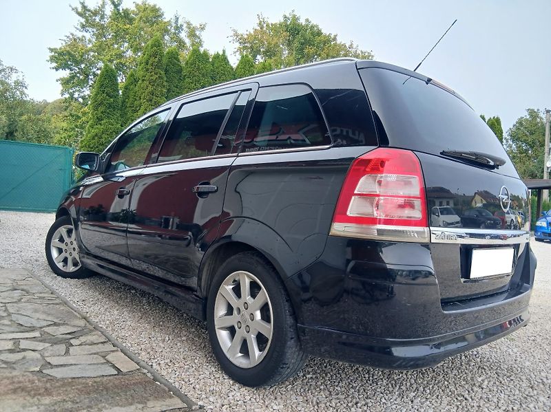 Opel Zafira 1.7 CDTi - fotka 5 z 34