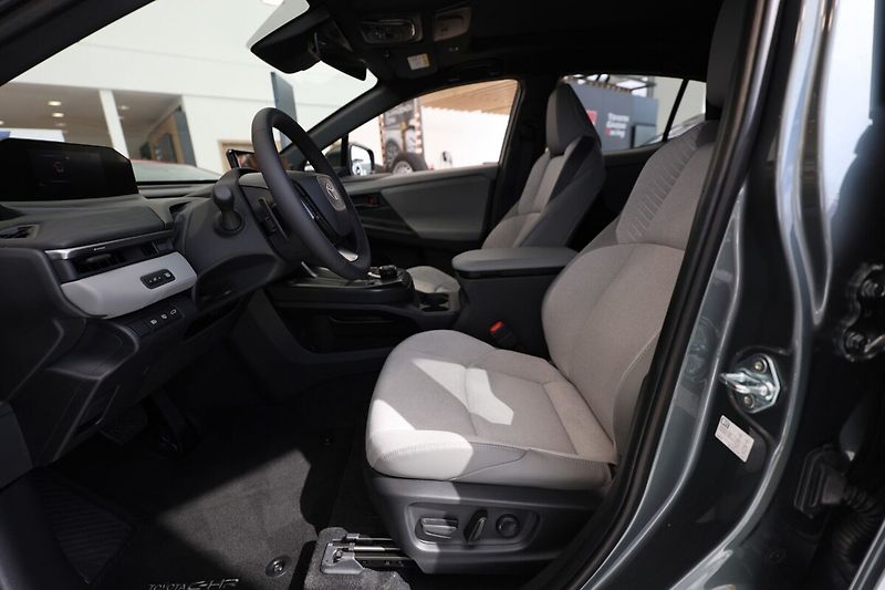 Toyota C-HR EXECUTIVE VIP světlý interiér - fotka 9 z 19