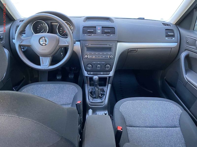 Škoda Yeti (2014) 1.6 TDi, GreenLine, +kola - fotka 8 z 17