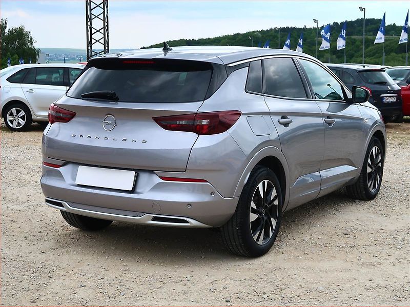 Opel Grandland X (2022) Edition Business 1.2 Turbo - fotka 5 z 17