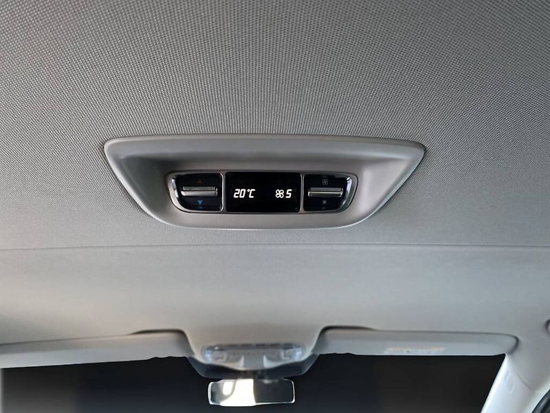 Mercedes-Benz Vito (2025) 119 CDI / Tourer Select / L / - fotka 24 z 26