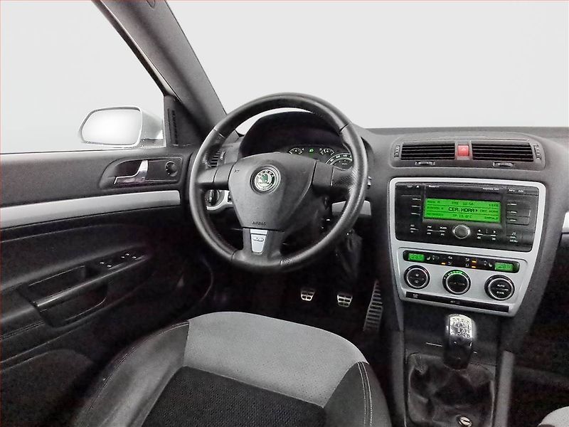 Škoda Octavia (2008) RS 2.0 TDI, nová STK, Tažné - fotka 7 z 15