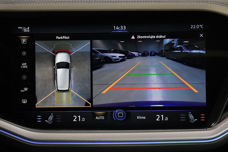 Volkswagen Touareg R ČR,DPH,1.MAJ,360,Tažné,HUD - fotka 29 z 40