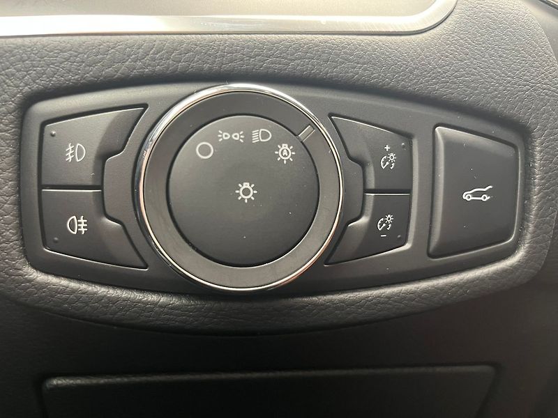 Ford Galaxy 2.5 HEV TITANIUM 7 míst - fotka 23 z 62