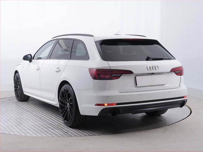 Audi A4 (2018) 40 TFSI, Automat, Serv.kniha - fotka 4 z 24