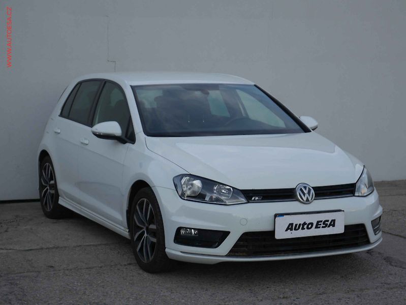 Volkswagen Golf (2014) 1.2TSI, R-Line - fotka 1 z 21