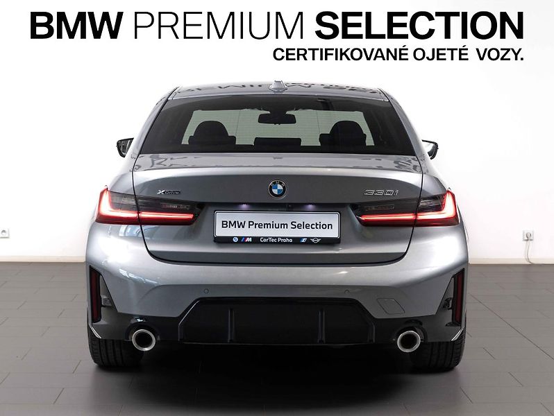 BMW Řada 3 330i xDrive - fotka 4 z 22