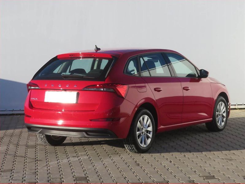 Škoda Scala (2023) Ambition 1.0 TSI, Tempomat - fotka 5 z 14