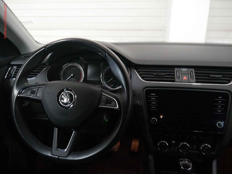 Škoda Octavia (2019) 1.5 TSi, ČR, Style, DSG, LED - fotka 13 z 25