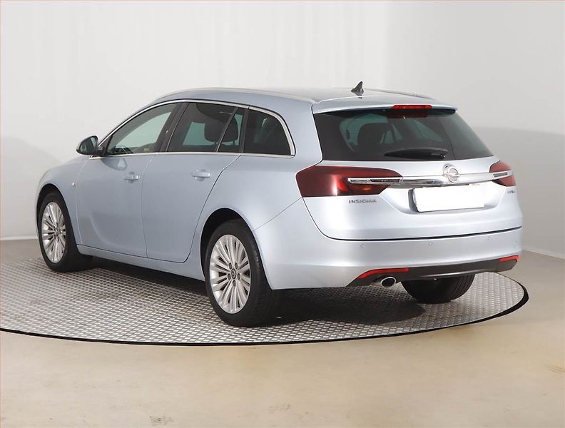 Opel Insignia (2016) 2.0 CDTI, 4X4, Automat - fotka 4 z 20