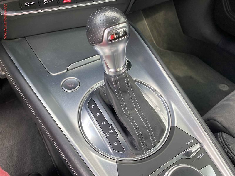 Audi TT (2015) 2.0 TFSi quattro, ČR, AT - fotka 16 z 21
