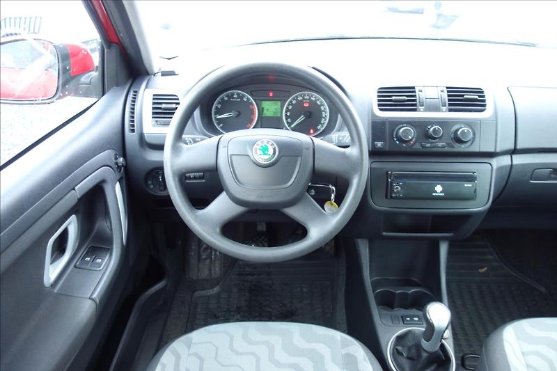 Škoda Fabia 1,2 i,ČR,2 MAJ.,SERV.KN.,KLIMA - fotka 16 z 44