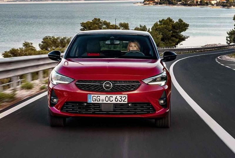Opel šel cestou co nejnižší možné ceny, v základu nabízí tedy jediný motor.