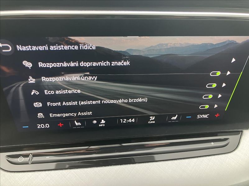 Škoda Octavia 2,0 TAŽNÉ,MATRIX-BEAM,COLUMBUS - fotka 25 z 40
