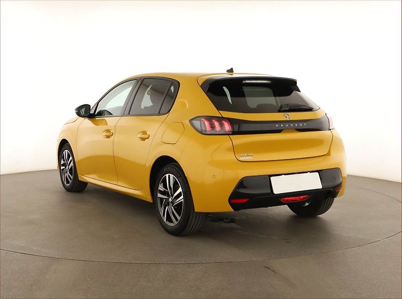 Peugeot 208 (2023) 1.2 PureTech, ČR,1.maj - fotka 4 z 14