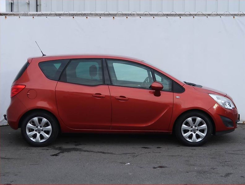 Opel Meriva (2013) 150 Jahre 1.4 Turbo - fotka 6 z 17