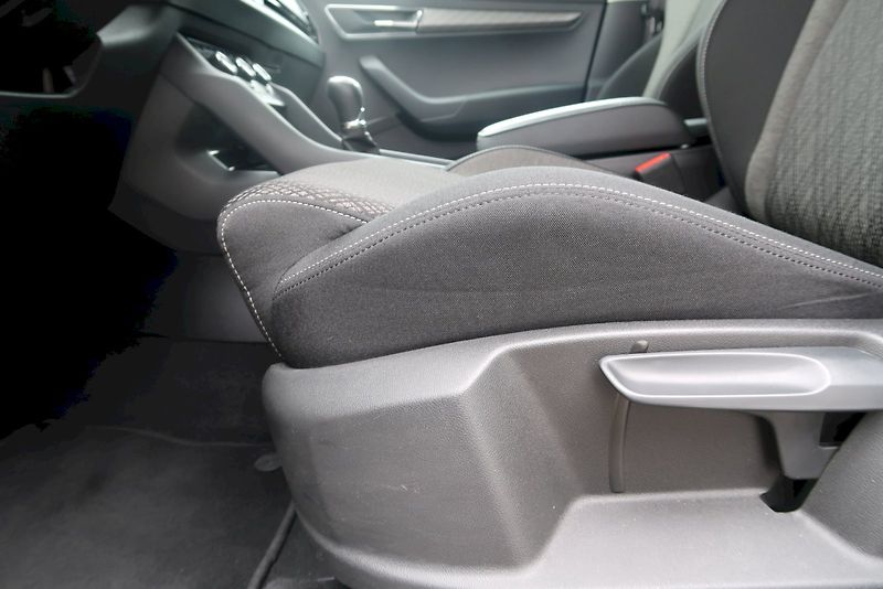 Škoda Karoq (2025) Top Selection 1.5 TSI 110 kW - fotka 18 z 28