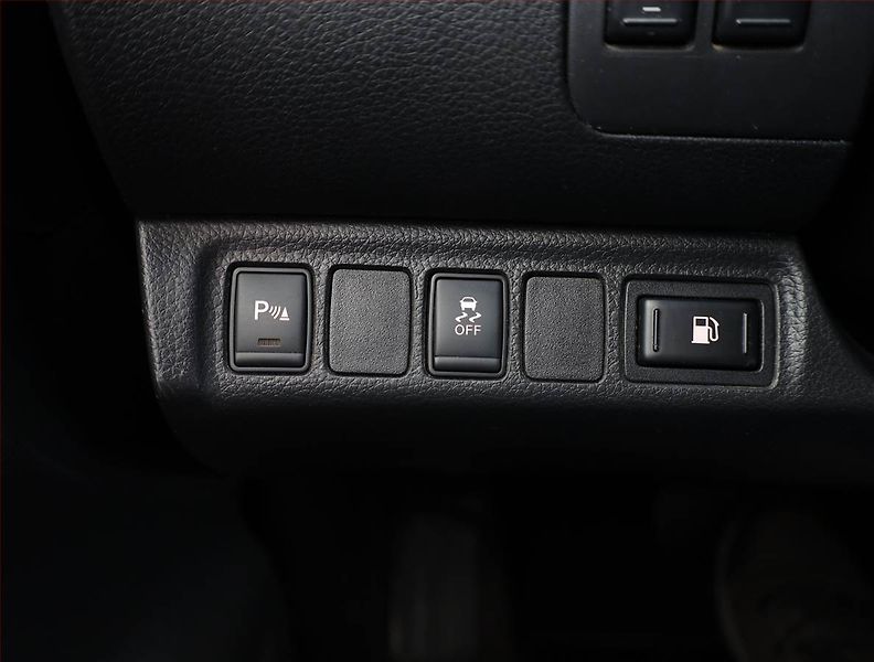 Nissan Navara (2016) 2.3 dCi - fotka 15 z 20