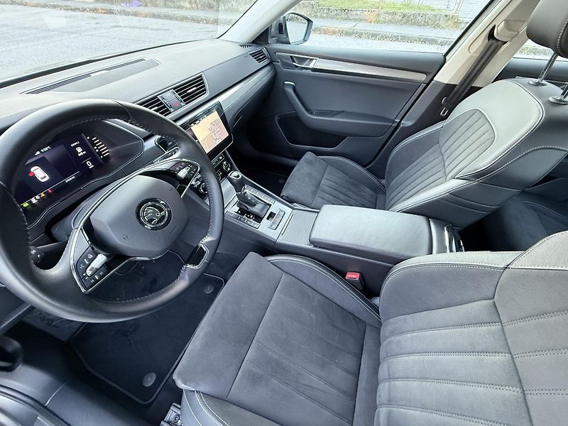 Škoda Superb (2023) 2,0tdi 147kw 4x4 DSG StylePLUS - fotka 42 z 55