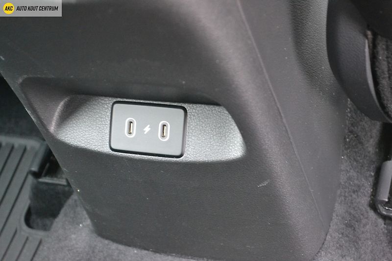 Hyundai i30 WG 1,5I MT SMART FAMILY NAVI - fotka 15 z 47