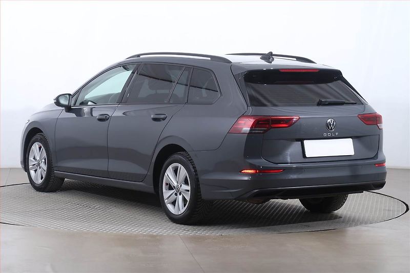 Volkswagen Golf (2022) Life 2.0 TDI, Automat - fotka 4 z 25