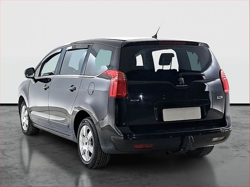 Peugeot 5008 (2016) 1.6 BlueHDi, 7 míst, Navi - fotka 4 z 22