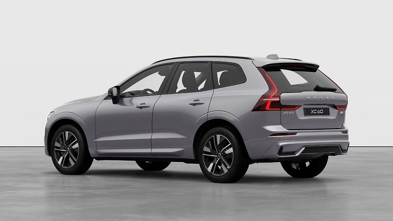 Volvo XC60 (2026) B5 2.0L 250+14 HP AT8 FWD PLUS - fotka 6 z 7